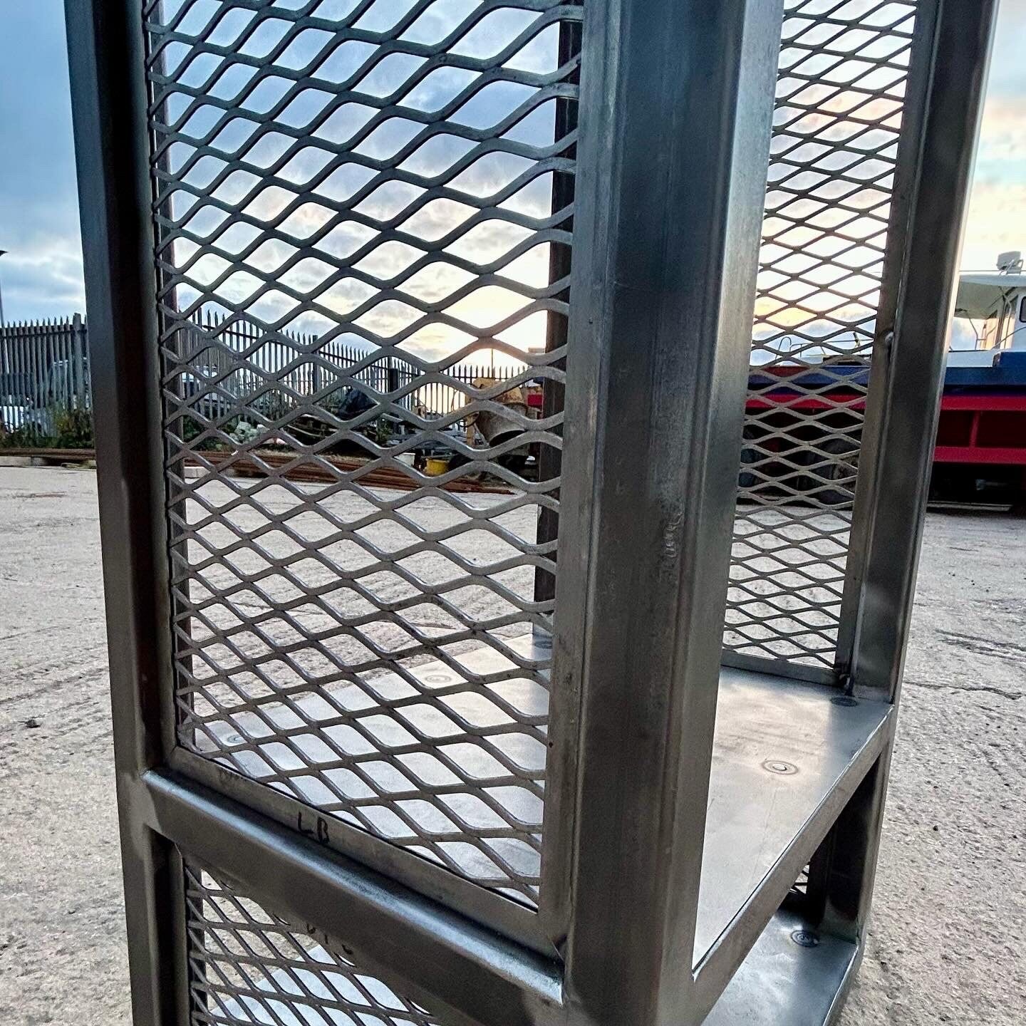 Our free standing log store with its mesh sides help keep your logs neat and tidy.